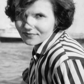 An outdoor portrait of Eva Kubbos.