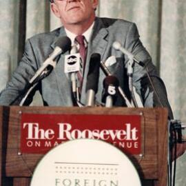Malcolm Fraser addressing the Foreign Policy Association in New York during an official visit to the USA.