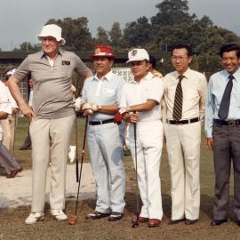 Malcolm Fraser with Malaysian golfers in Kuala Lumpur, Malaysia.