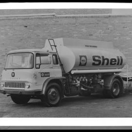 Collection of negative relating to tank trucks, Shelltox and other vehicles [1 of many]