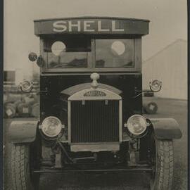 Photographs of Shell tank trucks and other vehicles servicing Western Australia [2 of many]
