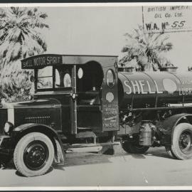 Photographs of Shell tank trucks and other vehicles servicing Western Australia [5 of many]