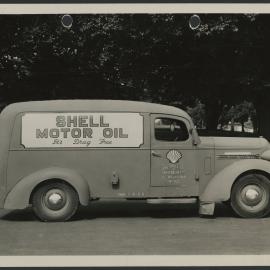 Photographs of Shell tank trucks and other vehicles servicing Victoria [1 of many]