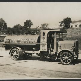 Photographs of Shell tank trucks and other vehicles servicing Queensland [2 of many]