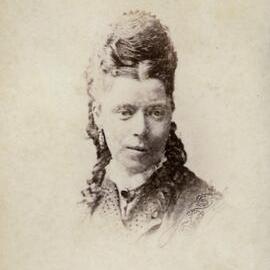 Portrait of Frannie Greig in 1875.