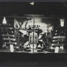 Fletcher Jones window displays [8 of 21]