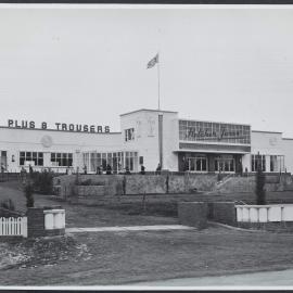 Opening of Fletcher Jones Factory site [12 of 19]