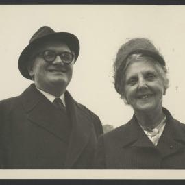 Jeff Hanson and Louise Hanson-Dyer smiling