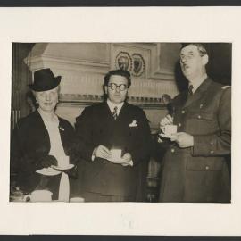 Louise Hanson-Dyer and Jeff Hanson with Charles de Gaulle