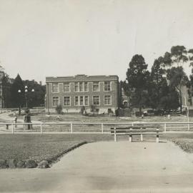 Chemistry School construction site, University of Melbourne.