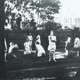 Children on campus, University of Melbourne.