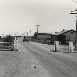 Entrance gates at Mildura branch, University of Melbourne, 1947-1949.