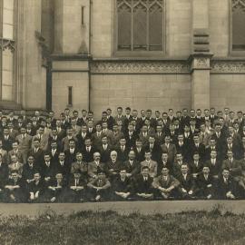 Melbourne University Engineering School, Staff and Students, 1928.