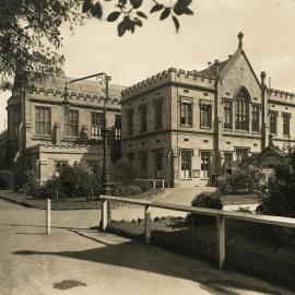 University Press in Main Building, University of Melbourne, circa 1930-1935.
