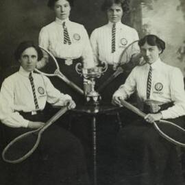 Women's tennis team, University of Melbourne.