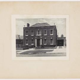 Residence for Finch