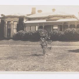 Residence for Lady Howse