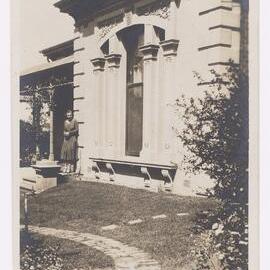 Residence for Lady Howse