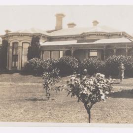 Residence for Lady Howse