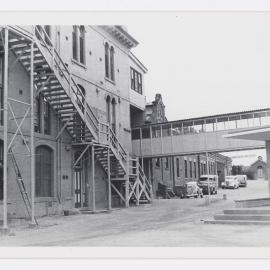 Bendigo Base Hospital - Staff Amenities Block