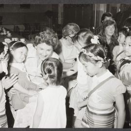 [Tamie Fraser and children in China]