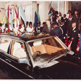[Malcolm Fraser at a CHOGM meeting in Lagos, Nigeria]