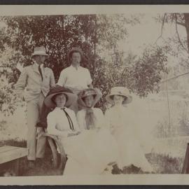 [Group photo, men and women]