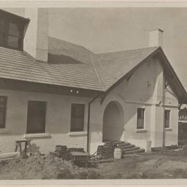 [House under construction]