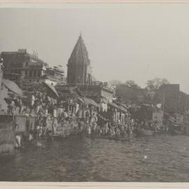 Morning devlotions on the Ganges Benares