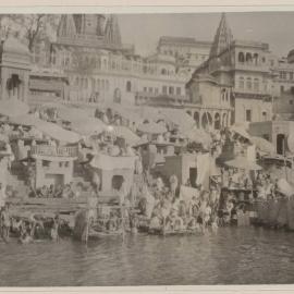 Priests and people, Benares