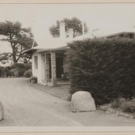 [House and driveway] Barwidgee [Victoria]