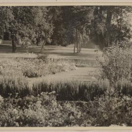 Miegunyah [lawn and gardens]