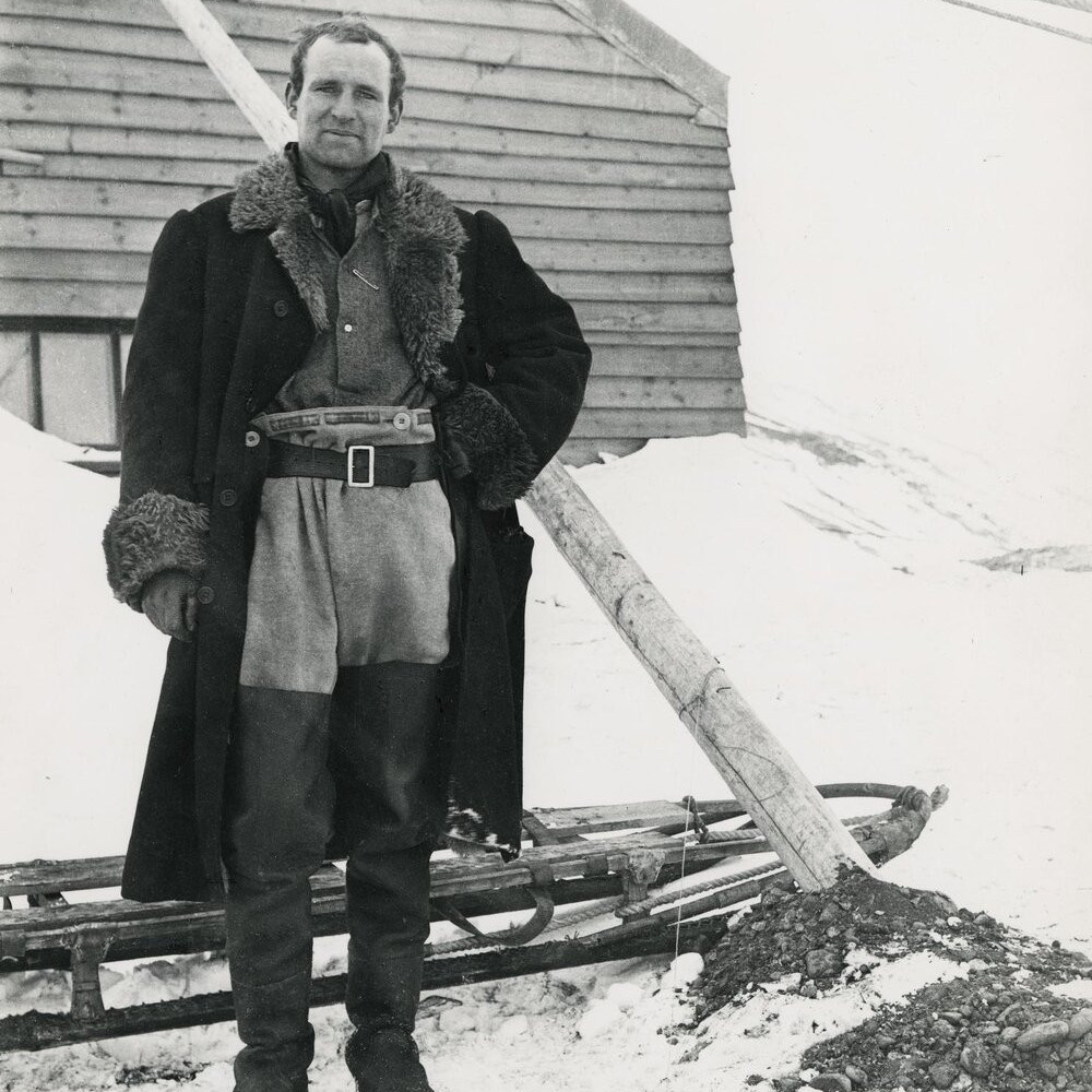Priestley, Raymond E.
